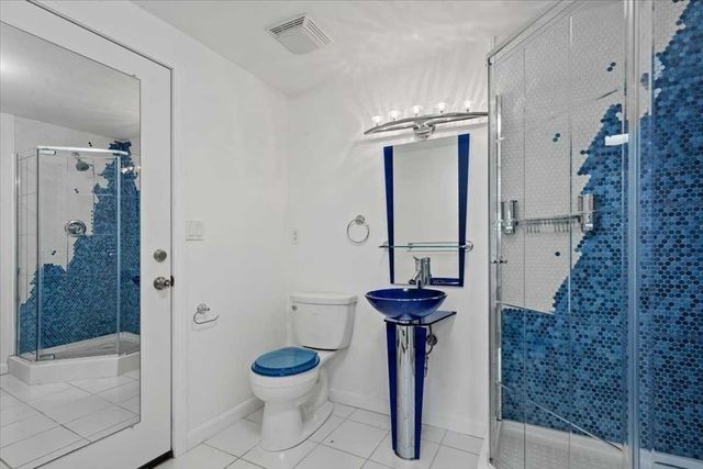 6 Lynbrook Road, Southborough, MA 01772