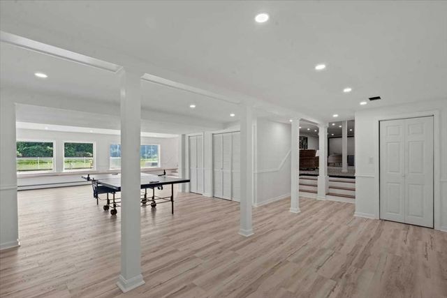 6 Lynbrook Road, Southborough, MA 01772
