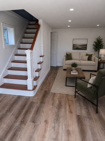 6 Lynbrook Road, Southborough, MA 01772