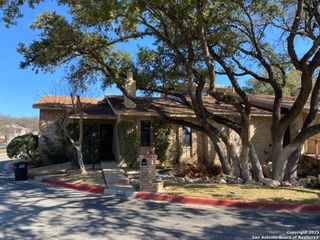 3219 Turtle Ln, San Antonio, TX 78230