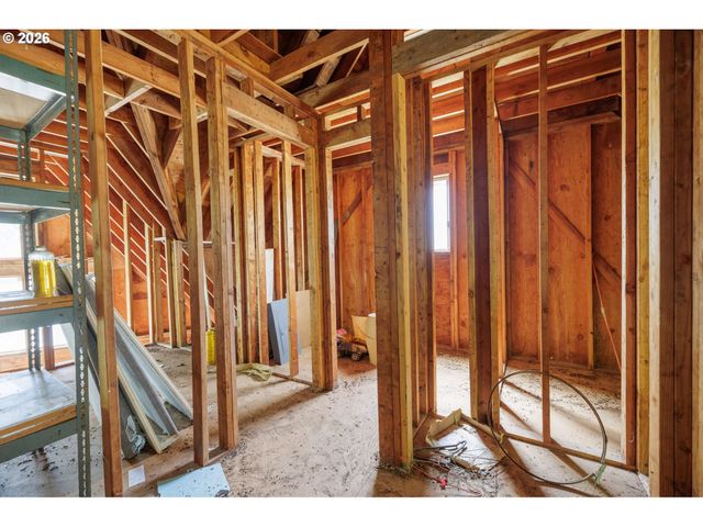 85241 JESSIE Ln, Eugene, OR 97405