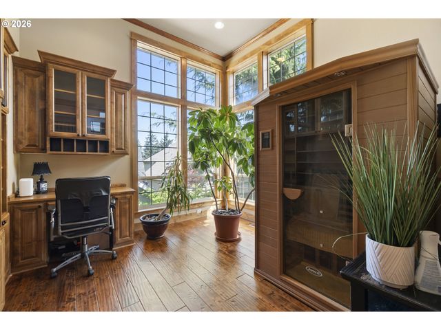 12032 Se DEERHAVEN Dr, Portland, OR 97266