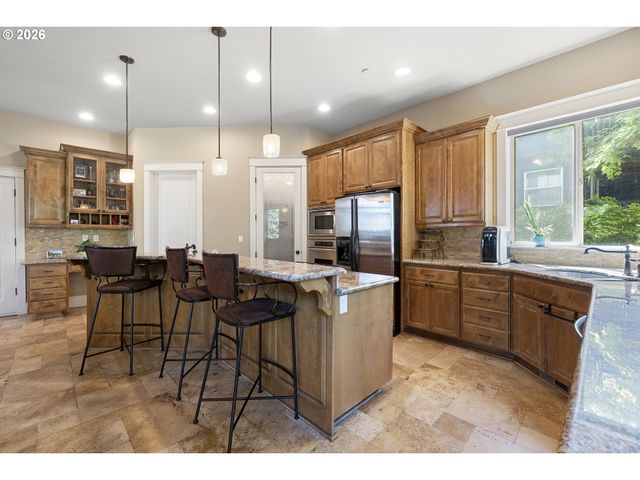 12032 Se DEERHAVEN Dr, Portland, OR 97266