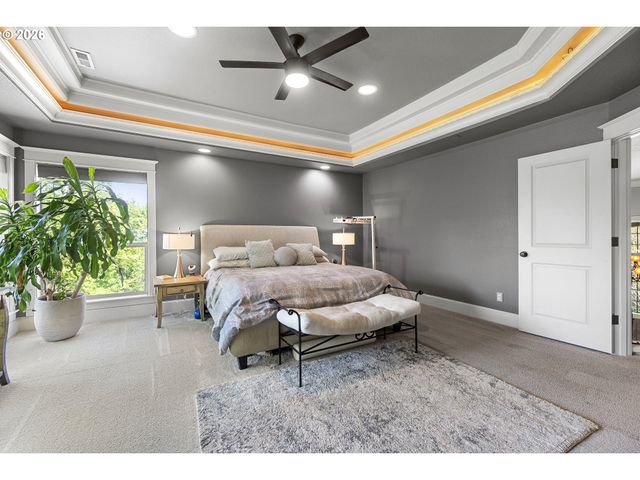 12032 Se DEERHAVEN Dr, Portland, OR 97266