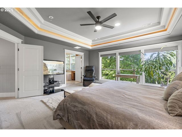 12032 Se DEERHAVEN Dr, Portland, OR 97266