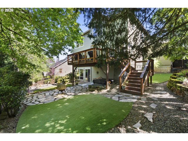 12032 Se DEERHAVEN Dr, Portland, OR 97266