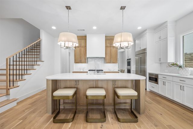 7523 Robin Road, Dallas, TX 75209