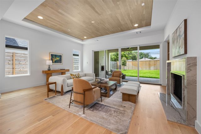 7523 Robin Road, Dallas, TX 75209