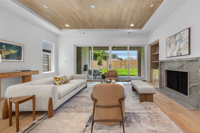 7523 Robin Road, Dallas, TX 75209