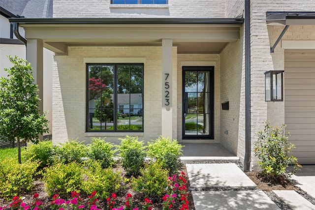 7523 Robin Road, Dallas, TX 75209
