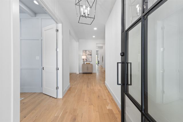 7523 Robin Road, Dallas, TX 75209