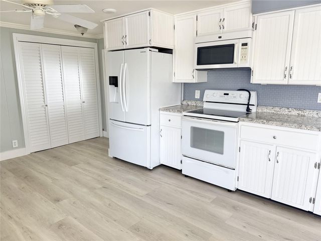 7127 MOUNT PINEY ROAD NE 718, St Petersburg, FL 33702