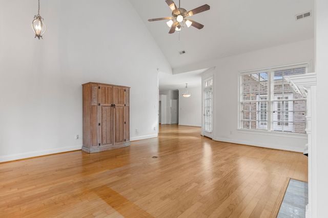 257 Arbours Commons Ct, Spartanburg, SC 29307