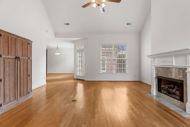 257 Arbours Commons Ct, Spartanburg, SC 29307