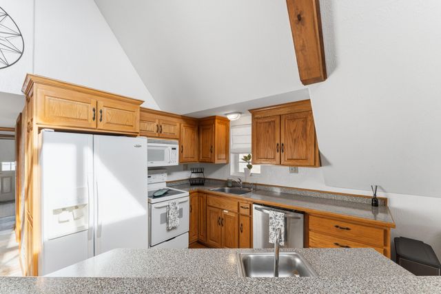 64 Chickasaw Lane, Lampe, MO 65681