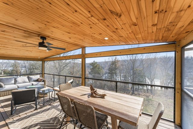 64 Chickasaw Lane, Lampe, MO 65681