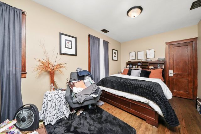 6933 S Washtenaw Avenue, Chicago, IL 60629