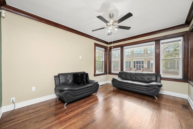 6933 S Washtenaw Avenue, Chicago, IL 60629