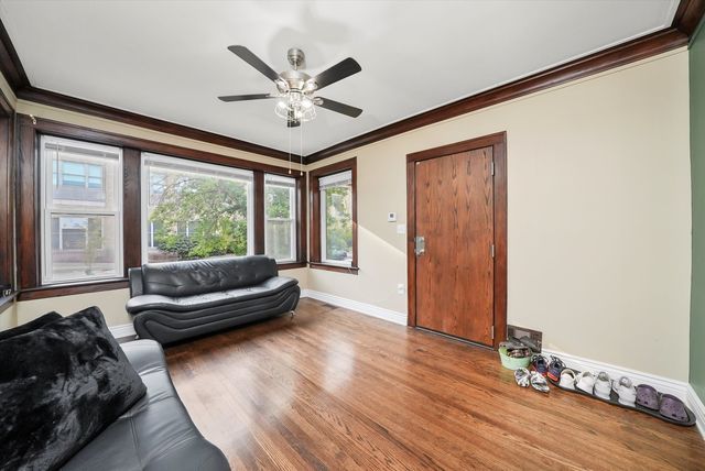 6933 S Washtenaw Avenue, Chicago, IL 60629