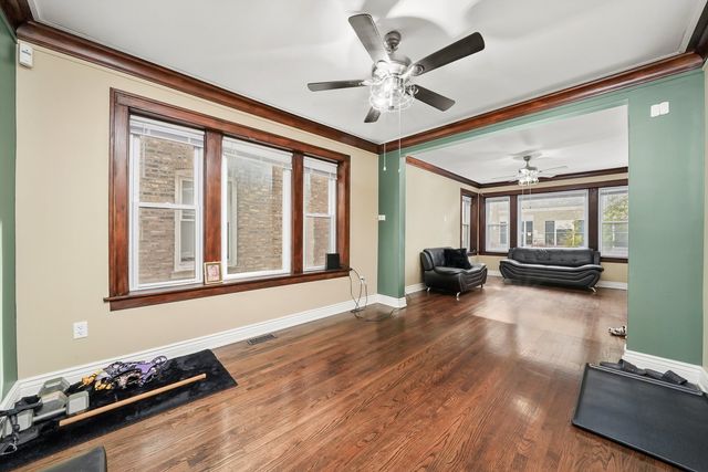 6933 S Washtenaw Avenue, Chicago, IL 60629