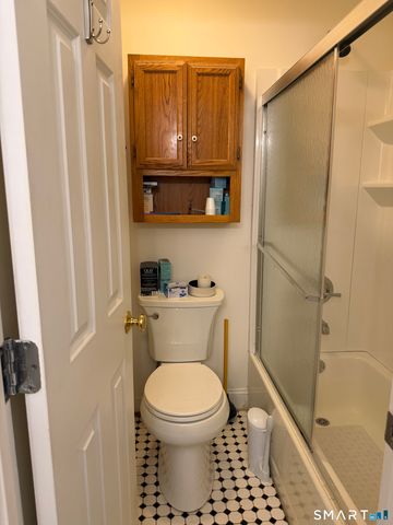 9B Pilgrim's Harbor Road 9B, Wallingford, CT 06492