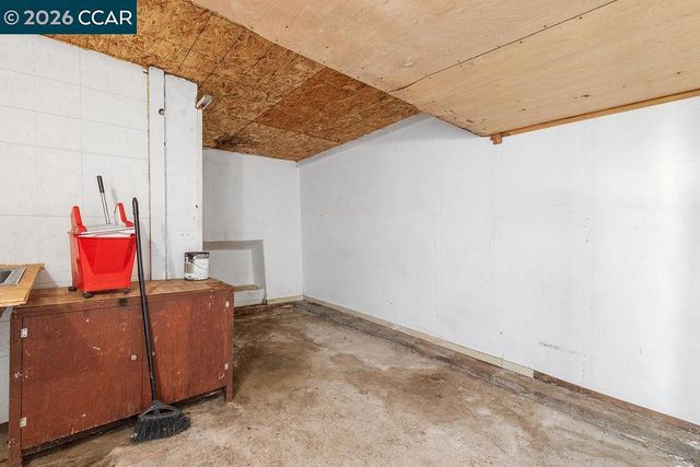 1100 Pennsylvania Ave, Richmond, CA 94801