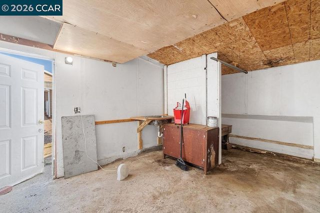 1100 Pennsylvania Ave, Richmond, CA 94801