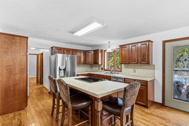 6699 E Lansing Road, Vernon Village, MI 48429