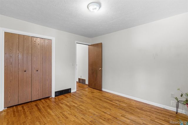 6699 E Lansing Road, Vernon Village, MI 48429