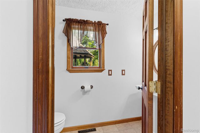 6699 E Lansing Road, Vernon Village, MI 48429