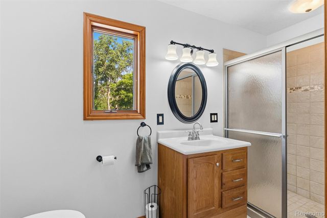 6699 E Lansing Road, Vernon Village, MI 48429