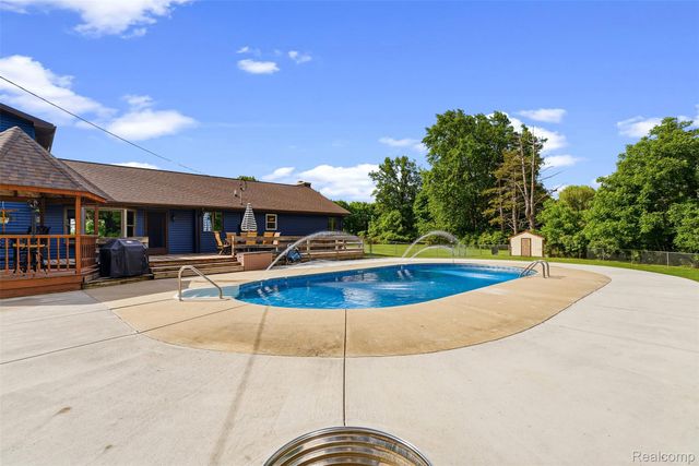 6699 E Lansing Road, Vernon Village, MI 48429