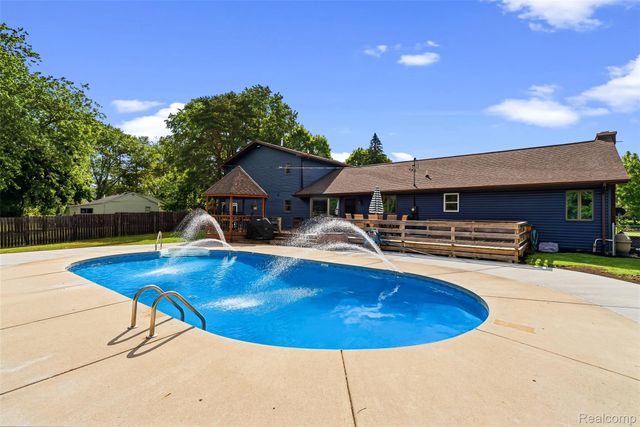 6699 E Lansing Road, Vernon Village, MI 48429