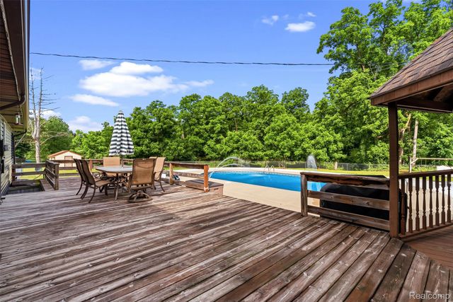 6699 E Lansing Road, Vernon Village, MI 48429