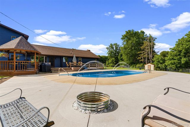 6699 E Lansing Road, Vernon Village, MI 48429
