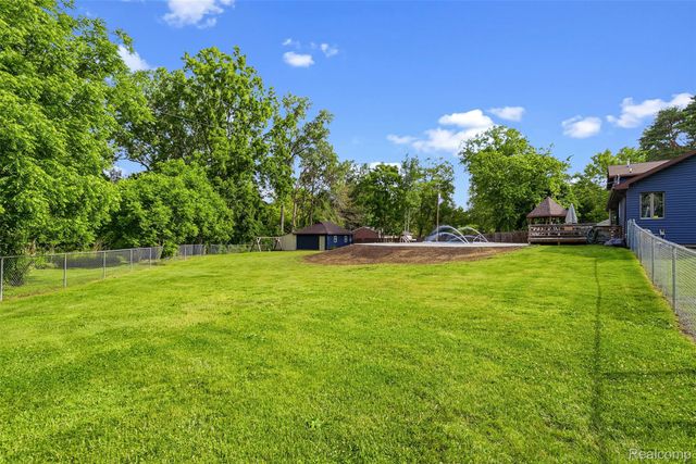 6699 E Lansing Road, Vernon Village, MI 48429