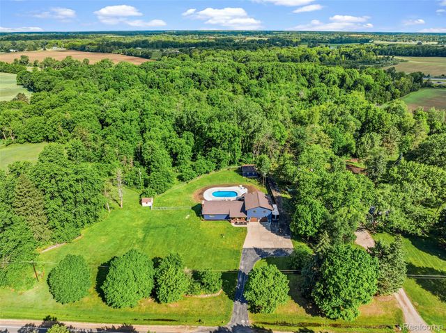 6699 E Lansing Road, Vernon Village, MI 48429