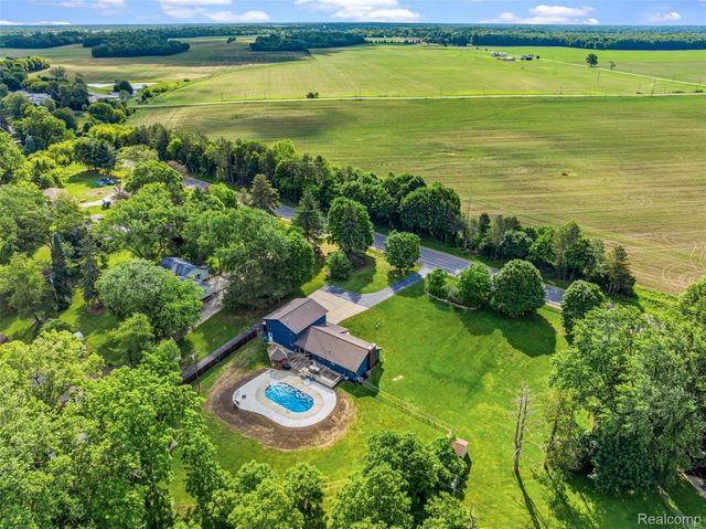 6699 E Lansing Road, Vernon Village, MI 48429