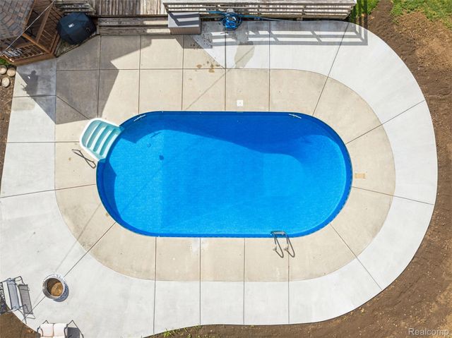 6699 E Lansing Road, Vernon Village, MI 48429