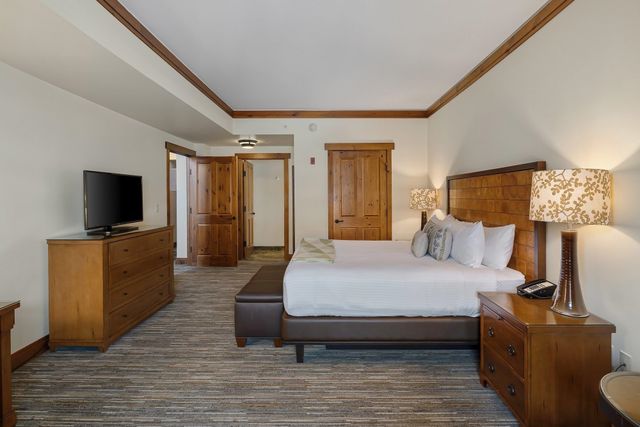 7412 Mountain Rd Unit 407, Stowe, VT 05672