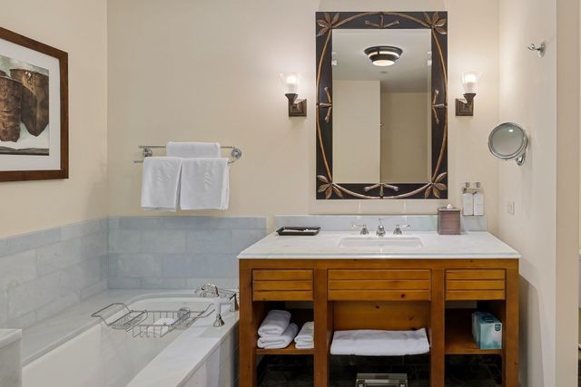 7412 Mountain Rd Unit 407, Stowe, VT 05672