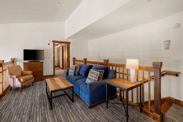 7412 Mountain Rd Unit 407, Stowe, VT 05672