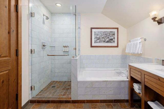 7412 Mountain Rd Unit 407, Stowe, VT 05672