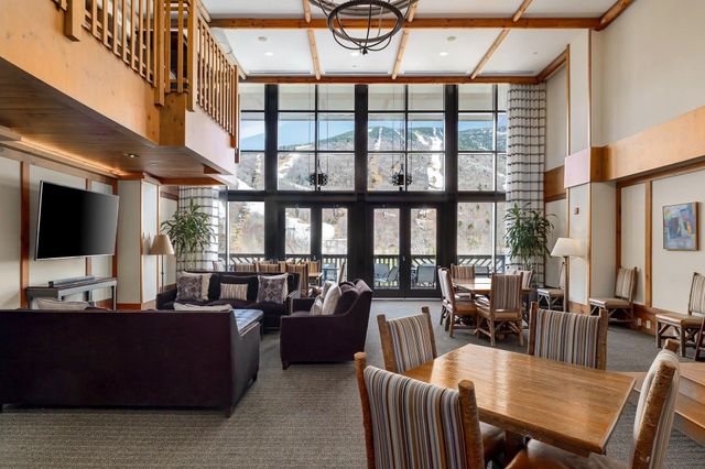 7412 Mountain Rd Unit 407, Stowe, VT 05672