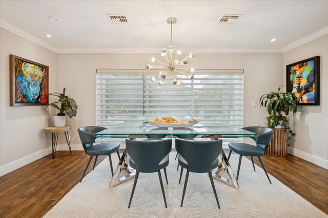 2131 NE 15th Ter, Wilton Manors, FL 33305