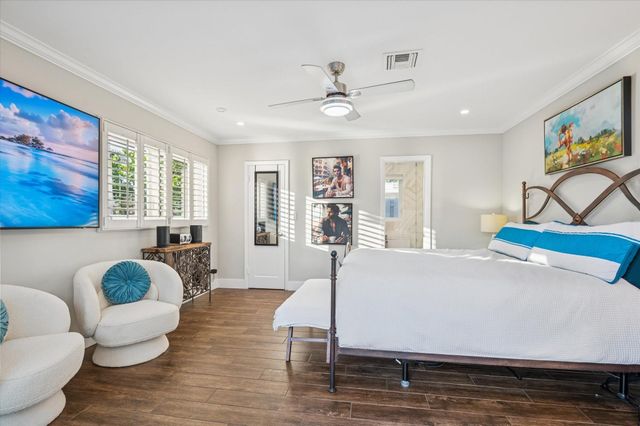 2131 NE 15th Ter, Wilton Manors, FL 33305