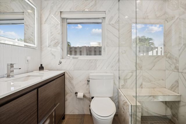 2131 NE 15th Ter, Wilton Manors, FL 33305