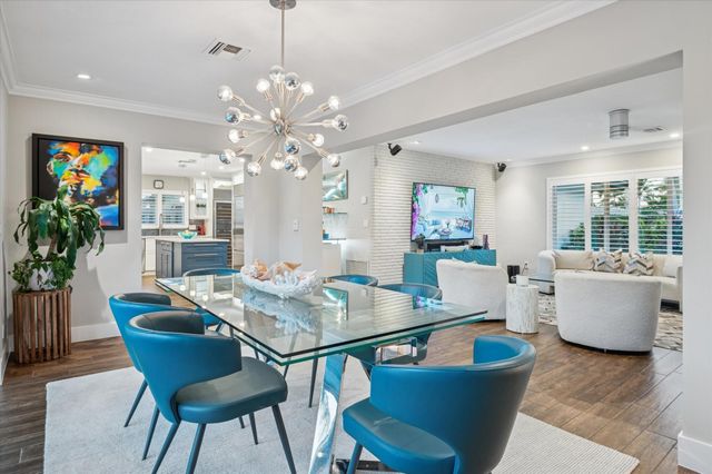 2131 NE 15th Ter, Wilton Manors, FL 33305