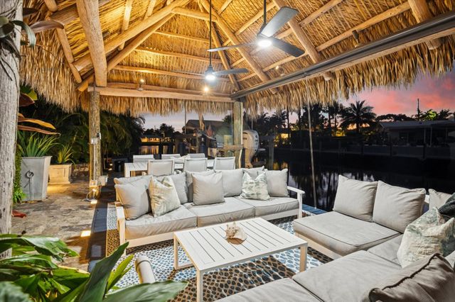 2131 NE 15th Ter, Wilton Manors, FL 33305