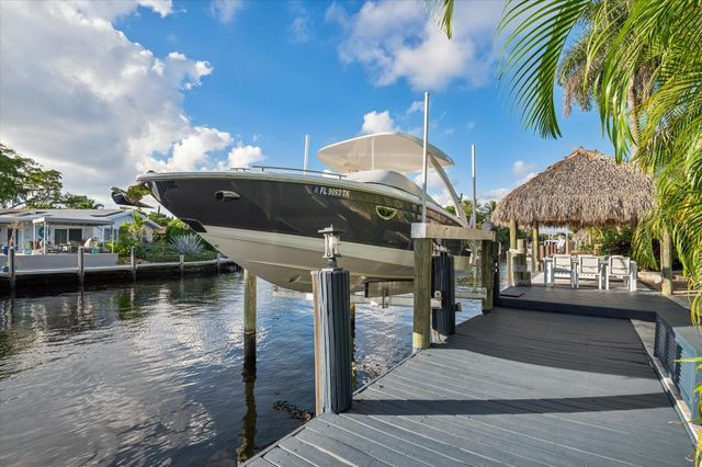 2131 NE 15th Ter, Wilton Manors, FL 33305